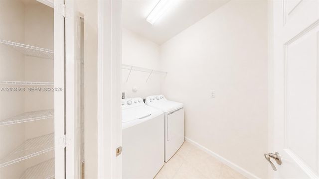 2434 NE 1st St 2434, Homestead, FL 33033