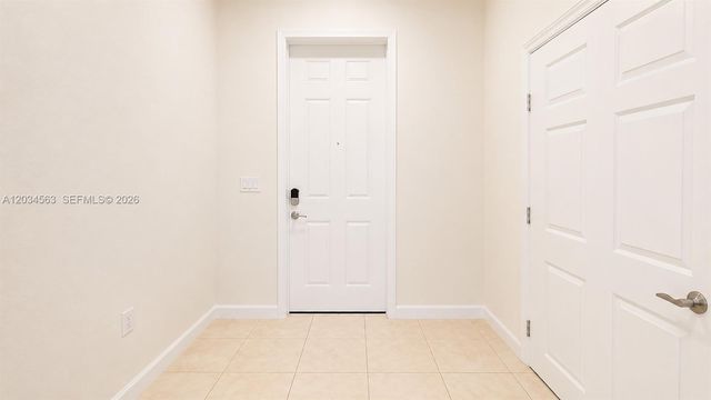 2434 NE 1st St 2434, Homestead, FL 33033