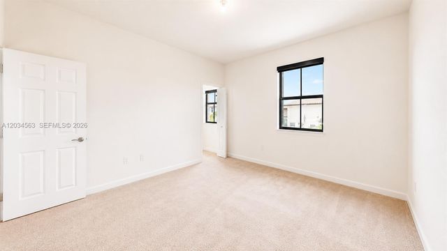 2434 NE 1st St 2434, Homestead, FL 33033