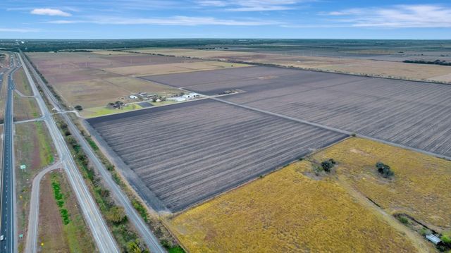 5629 Us-59 S, Edna, TX 77957