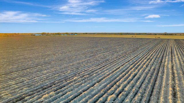 5629 Us-59 S, Edna, TX 77957