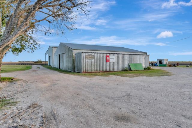5629 Us-59 S, Edna, TX 77957