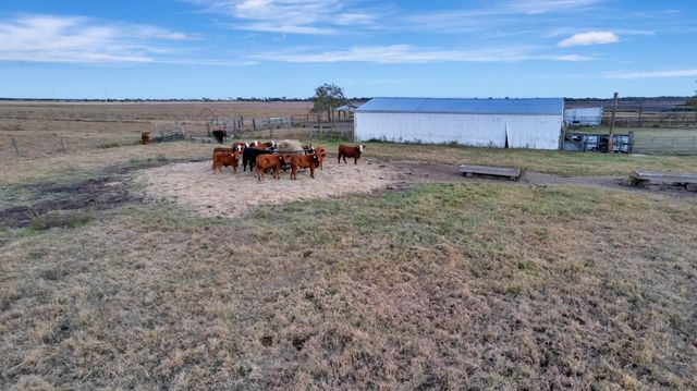 5629 Us-59 S, Edna, TX 77957