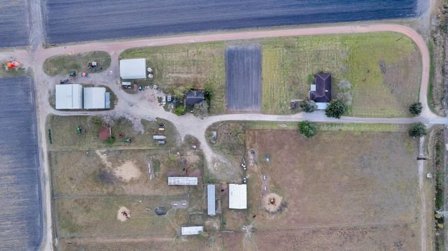 5629 Us-59 S, Edna, TX 77957