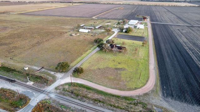 5629 Us-59 S, Edna, TX 77957