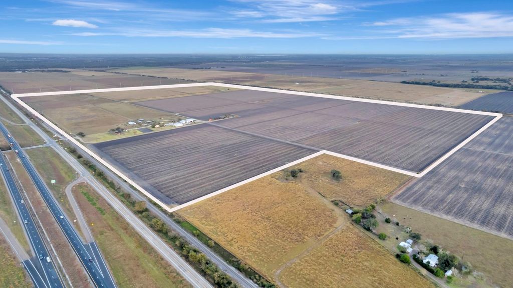 5629 Us-59 S, Edna, TX 77957