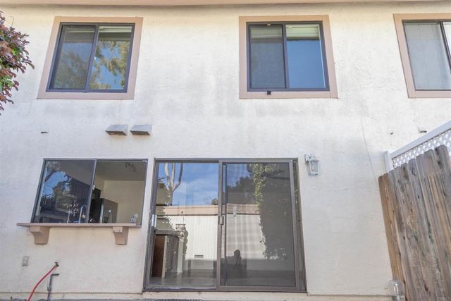 2925 Via Libertad, Carlsbad, CA 92010