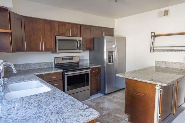 2925 Via Libertad, Carlsbad, CA 92010