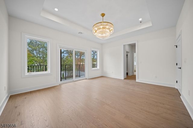 52 Congressional Pkwy, Livingston Twp., NJ 07039