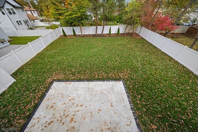 52 Congressional Pkwy, Livingston Twp., NJ 07039