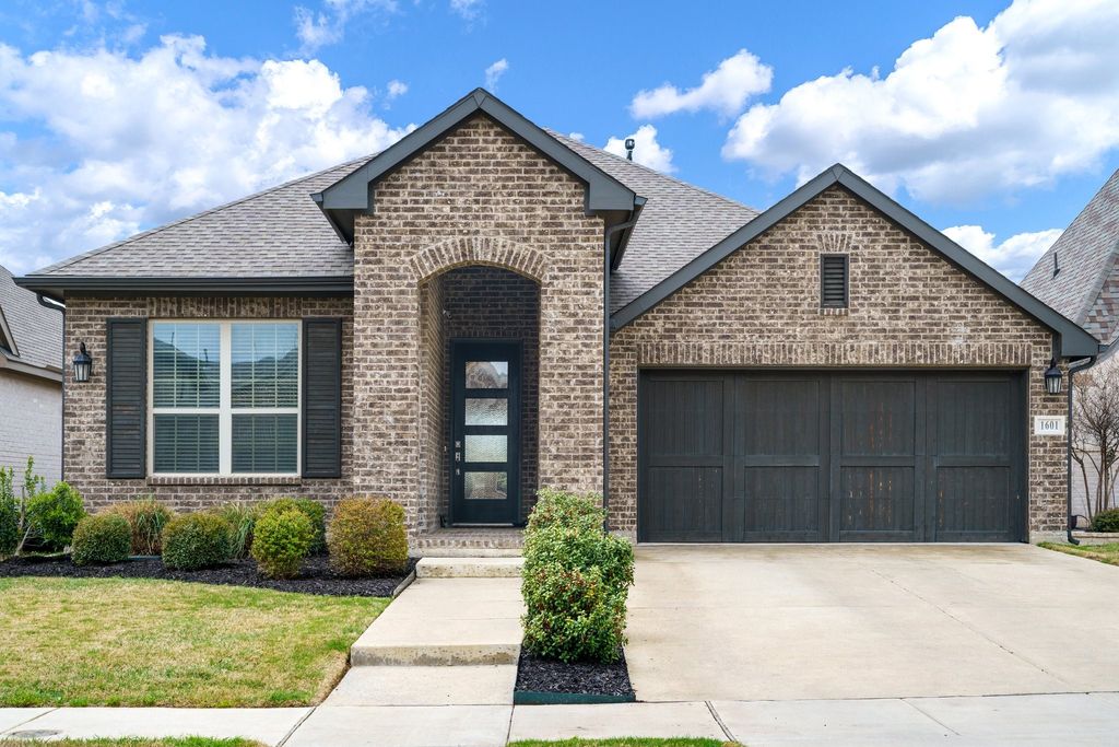 1601 Moss Trail Court, Argyle, TX 76226
