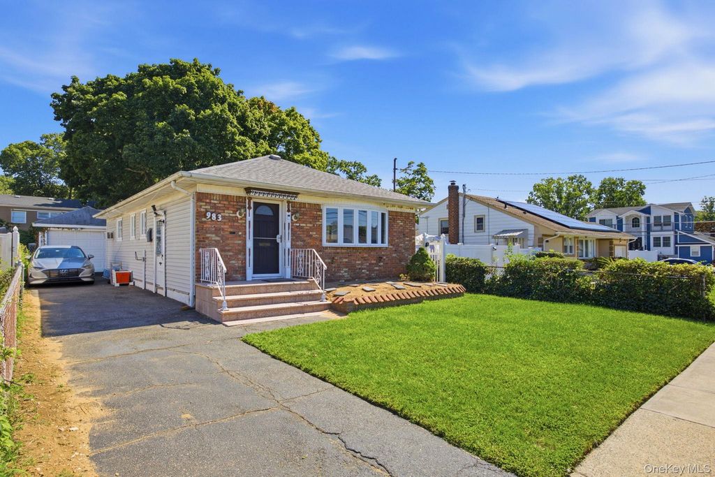 983 Cayuga Road, West Hempstead, NY 11552 — photo 2