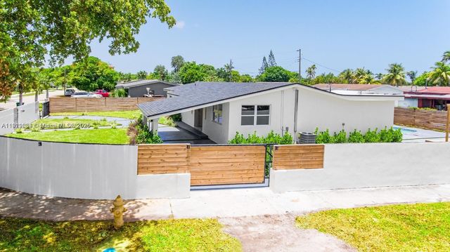 19661 NE 10th Pl, Miami, FL 33179