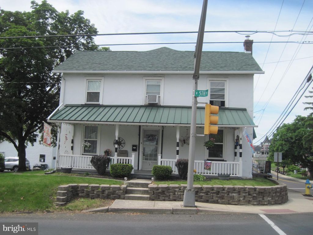 327 N 5TH ST, PERKASIE, PA 18944 — exterior