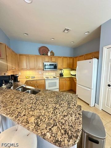 9250 Bayberry BEND 202, Fort Myers, FL 33908