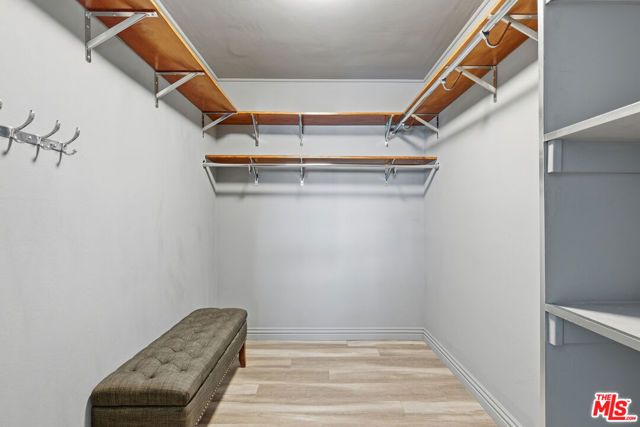 8221 Langdon Avenue 201, Van Nuys (los Angeles), CA 91406