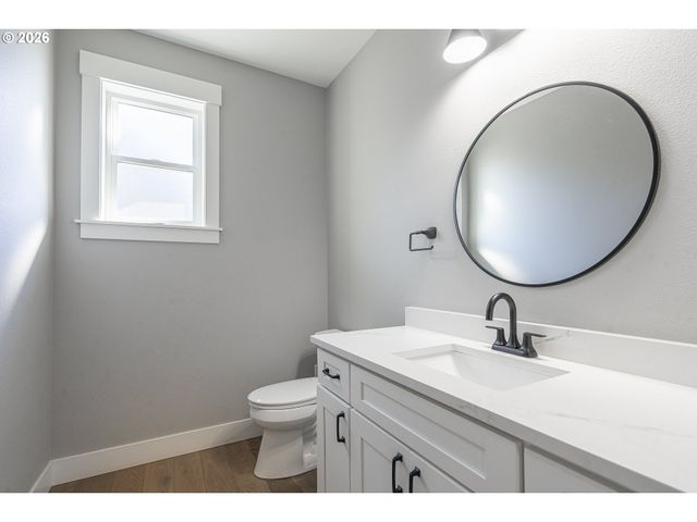 2837 Nw MT ASHLAND Ln, Mc Minnville, OR 97128