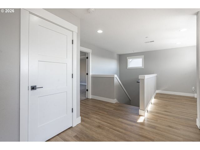 2837 Nw MT ASHLAND Ln, Mc Minnville, OR 97128