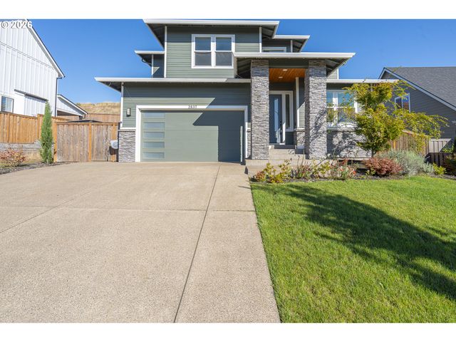 2837 Nw MT ASHLAND Ln, Mc Minnville, OR 97128