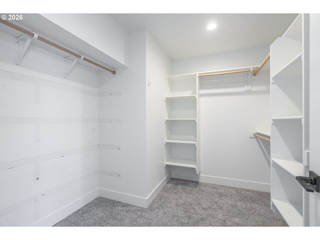 2837 Nw MT ASHLAND Ln, Mc Minnville, OR 97128