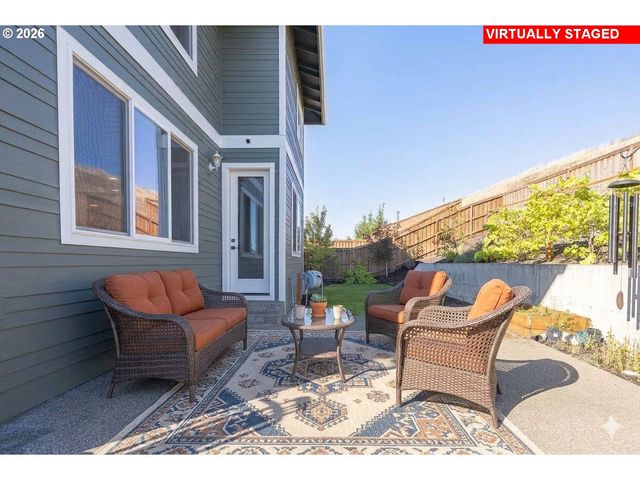 2837 Nw MT ASHLAND Ln, Mc Minnville, OR 97128
