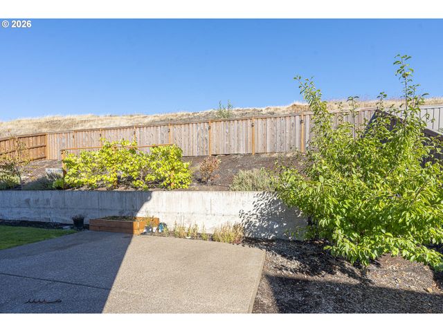 2837 Nw MT ASHLAND Ln, Mc Minnville, OR 97128