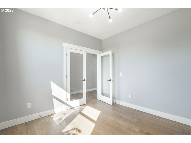 2837 Nw MT ASHLAND Ln, Mc Minnville, OR 97128