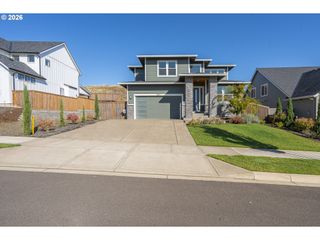2837 Nw MT ASHLAND Ln, Mc Minnville, OR 97128