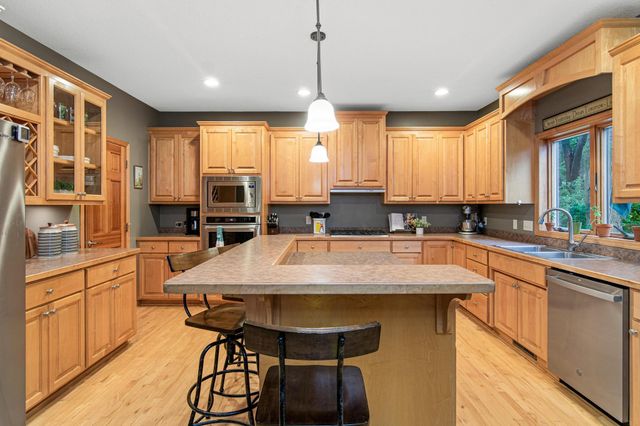 1120 10th Street N, Hudson, WI 54016
