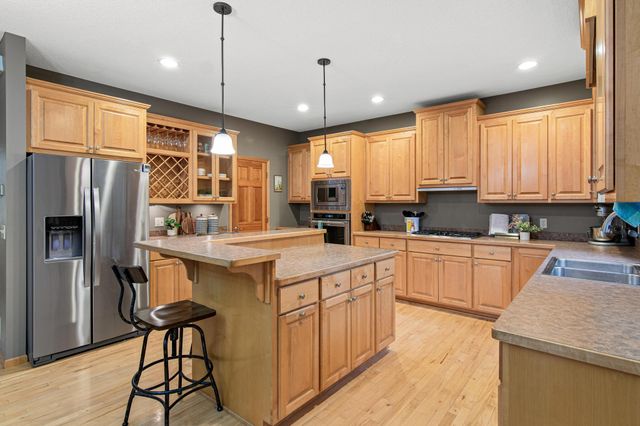 1120 10th Street N, Hudson, WI 54016