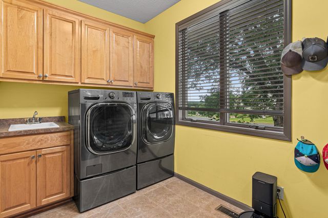 1120 10th Street N, Hudson, WI 54016