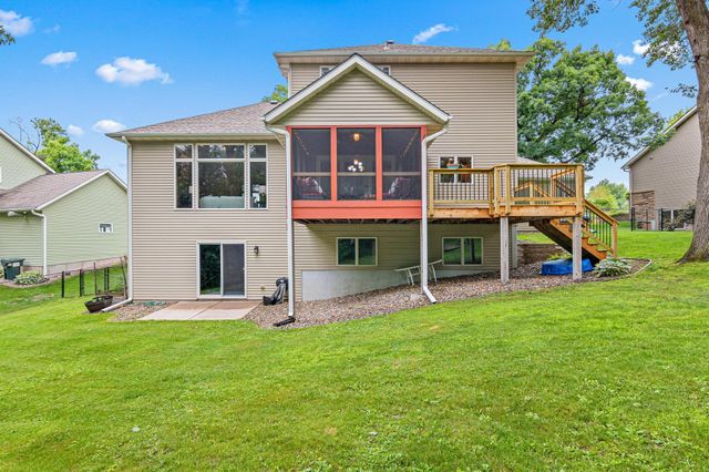 1120 10th Street N, Hudson, WI 54016