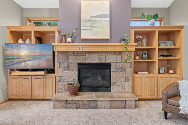 1120 10th Street N, Hudson, WI 54016