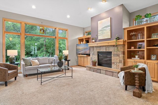 1120 10th Street N, Hudson, WI 54016