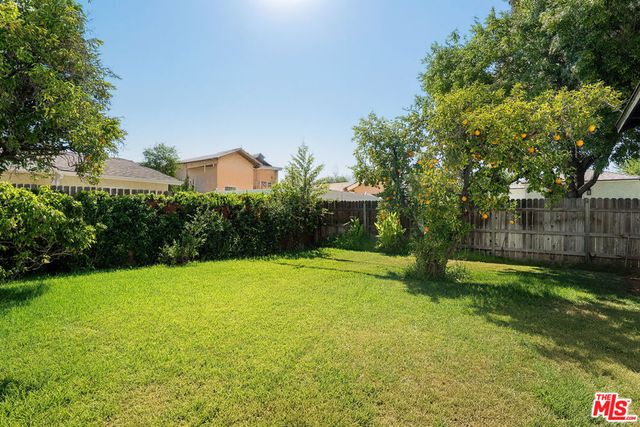 5053 Enfield Avenue, Los Angeles, CA 91316