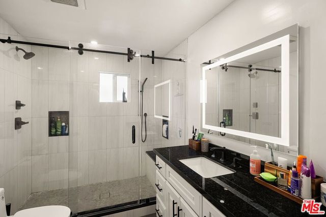 5053 Enfield Avenue, Los Angeles, CA 91316