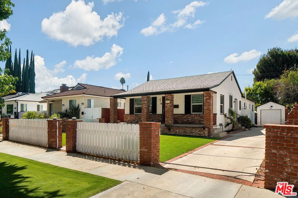 5053 Enfield Avenue, Los Angeles, CA 91316