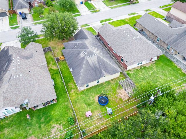 6025 Natchez Dr, Corpus Christi, TX 78414