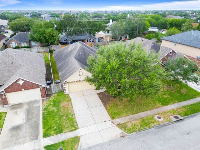 6025 Natchez Dr, Corpus Christi, TX 78414