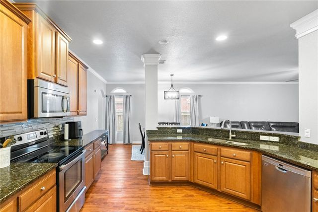 6025 Natchez Dr, Corpus Christi, TX 78414