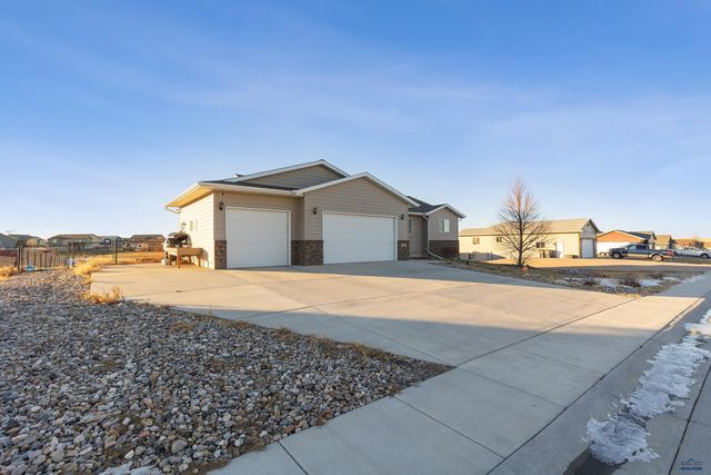 477 COYOTE TRAIL, Box Elder, SD 57719