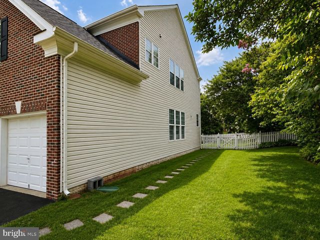 1603 CHICKASAW PL NE, Leesburg, VA 20176