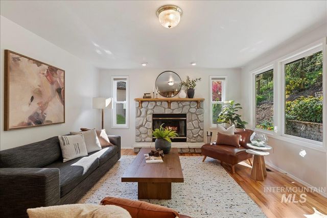 3925 S Sutton Way, Boise, ID 83706