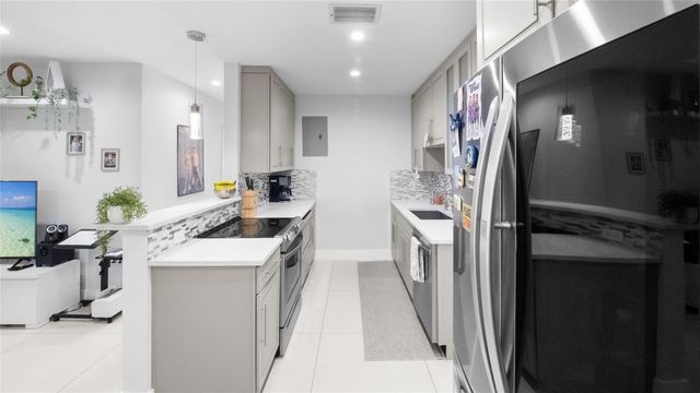 1341 NW 5th Avenue, Fort Lauderdale, FL 33311
