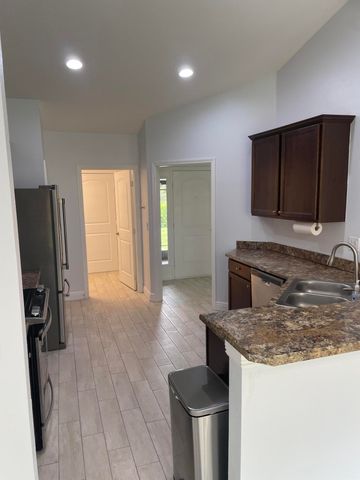 150 SW De Gouvea Terrace, Port St Lucie, FL 34984