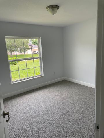 150 SW De Gouvea Terrace, Port St Lucie, FL 34984