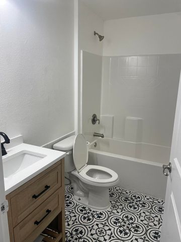 150 SW De Gouvea Terrace, Port St Lucie, FL 34984