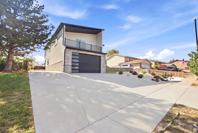 6016 S LODER DR, Kearns, UT 84118
