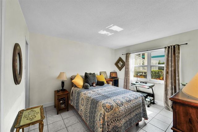 1439 S Ocean Boulevard 105, Lauderdale By The Sea, FL 33062