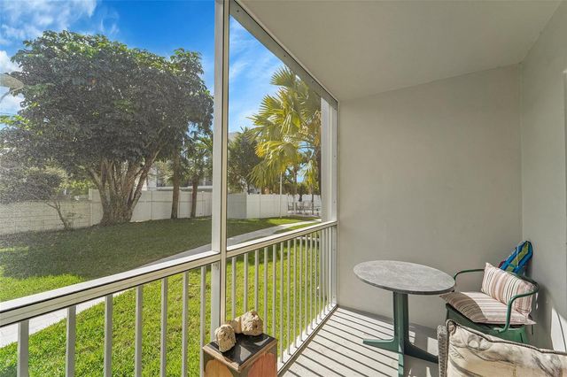 1439 S Ocean Boulevard 105, Lauderdale By The Sea, FL 33062